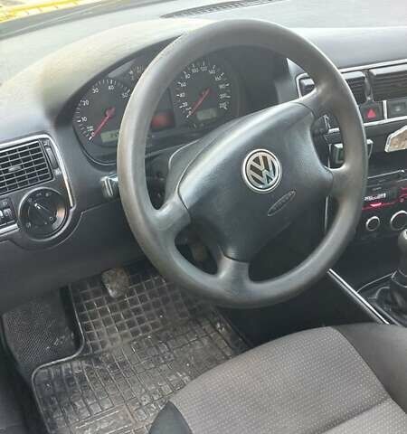 Черный Фольксваген Гольф, объемом двигателя 1.39 л и пробегом 177 тыс. км за 4100 $, фото 13 на Automoto.ua