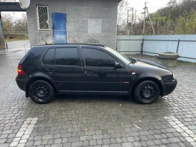 Черный Фольксваген Гольф, объемом двигателя 1.4 л и пробегом 233 тыс. км за 3700 $, фото 3 на Automoto.ua