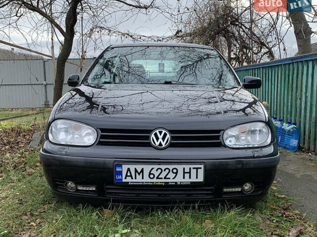 Черный Фольксваген Гольф, объемом двигателя 1.4 л и пробегом 235 тыс. км за 4100 $, фото 2 на Automoto.ua
