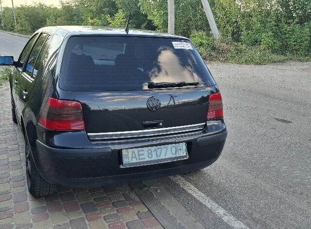 Чорний Фольксваген Гольф, об'ємом двигуна 1.6 л та пробігом 230 тис. км за 4300 $, фото 5 на Automoto.ua