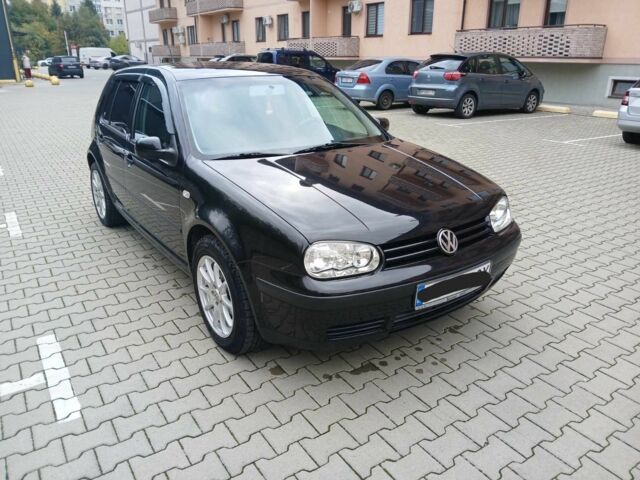 Черный Фольксваген Гольф, объемом двигателя 1.6 л и пробегом 234 тыс. км за 3850 $, фото 9 на Automoto.ua