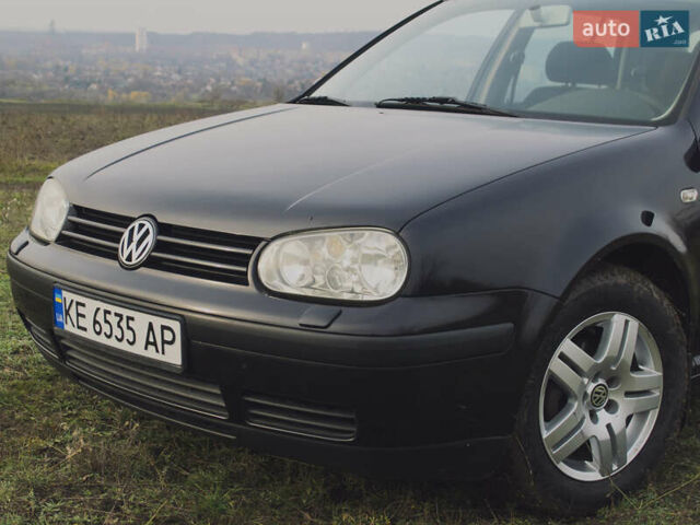 Черный Фольксваген Гольф, объемом двигателя 1.39 л и пробегом 250 тыс. км за 5000 $, фото 18 на Automoto.ua