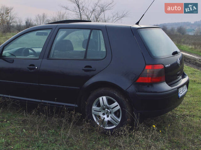 Черный Фольксваген Гольф, объемом двигателя 1.39 л и пробегом 250 тыс. км за 5000 $, фото 13 на Automoto.ua