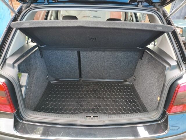 Чорний Фольксваген Гольф, об'ємом двигуна 1.4 л та пробігом 201 тис. км за 4100 $, фото 7 на Automoto.ua