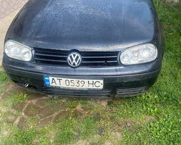 Черный Фольксваген Гольф, объемом двигателя 1.39 л и пробегом 278 тыс. км за 2800 $, фото 1 на Automoto.ua