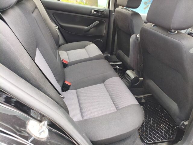 Чорний Фольксваген Гольф, об'ємом двигуна 1.4 л та пробігом 201 тис. км за 4100 $, фото 6 на Automoto.ua