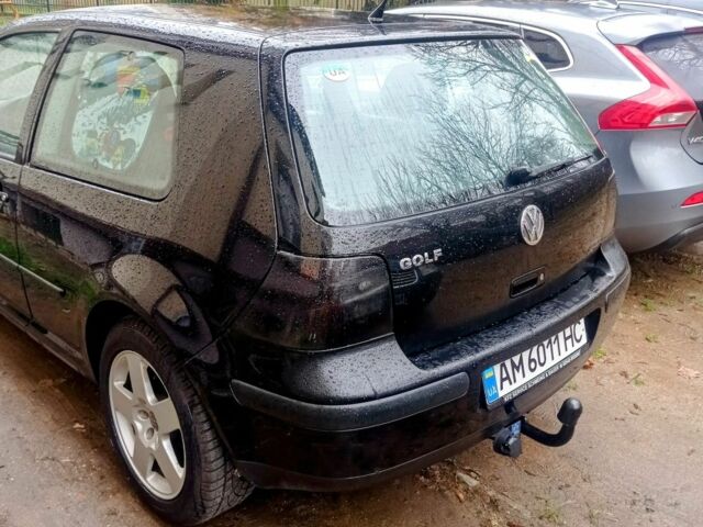 Черный Фольксваген Гольф, объемом двигателя 1.4 л и пробегом 343 тыс. км за 3900 $, фото 8 на Automoto.ua