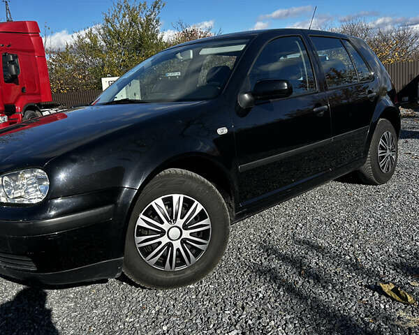 Черный Фольксваген Гольф, объемом двигателя 1.6 л и пробегом 260 тыс. км за 4950 $, фото 15 на Automoto.ua