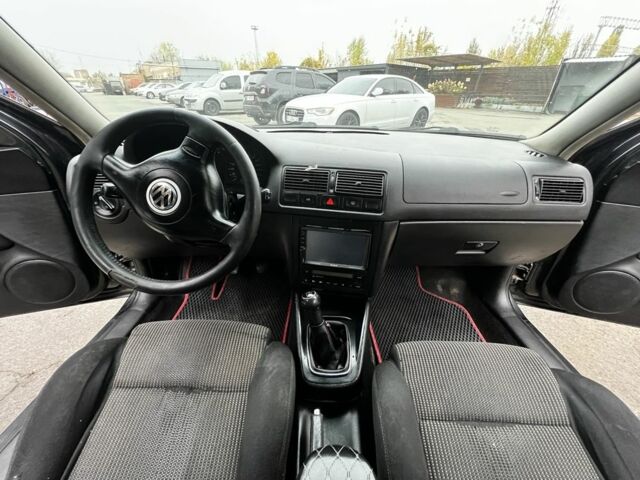 Черный Фольксваген Гольф, объемом двигателя 1.9 л и пробегом 390 тыс. км за 4000 $, фото 7 на Automoto.ua