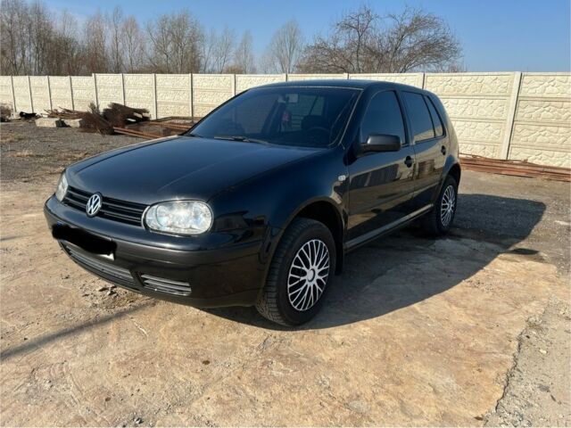 Черный Фольксваген Гольф, объемом двигателя 0 л и пробегом 250 тыс. км за 2800 $, фото 1 на Automoto.ua