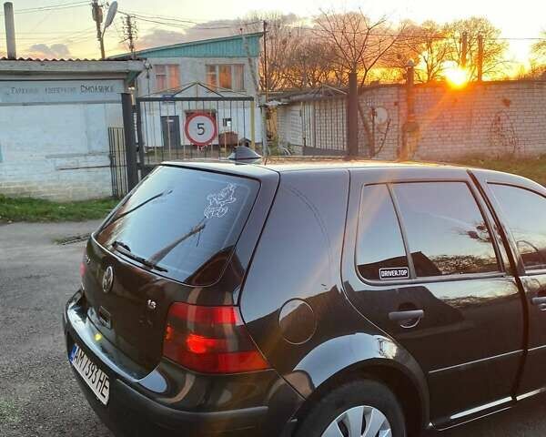 Черный Фольксваген Гольф, объемом двигателя 1.6 л и пробегом 212 тыс. км за 4500 $, фото 6 на Automoto.ua
