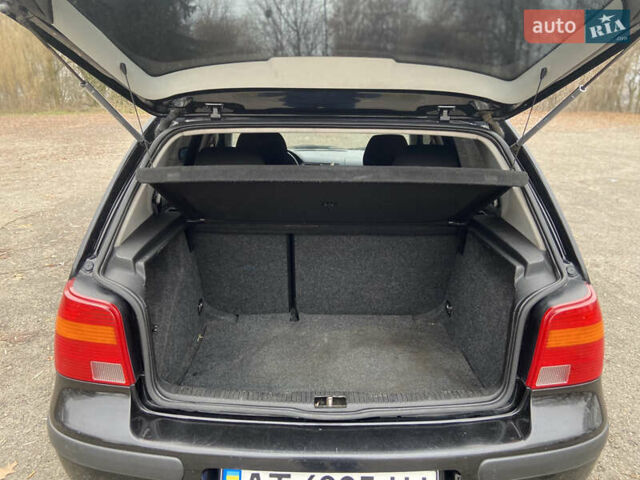Чорний Фольксваген Гольф, об'ємом двигуна 1.39 л та пробігом 209 тис. км за 3650 $, фото 15 на Automoto.ua