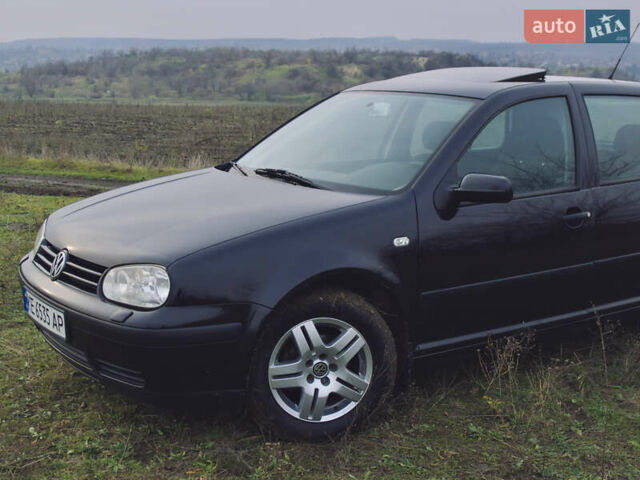Черный Фольксваген Гольф, объемом двигателя 1.39 л и пробегом 250 тыс. км за 5000 $, фото 15 на Automoto.ua