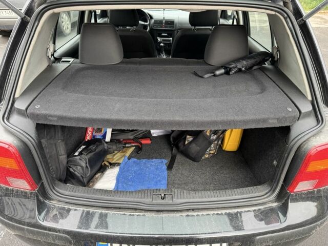 Чорний Фольксваген Гольф, об'ємом двигуна 1.4 л та пробігом 180 тис. км за 3900 $, фото 7 на Automoto.ua