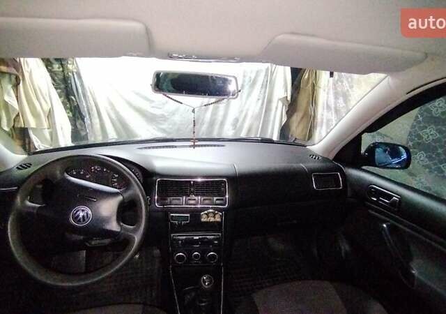 Черный Фольксваген Гольф, объемом двигателя 1.39 л и пробегом 177 тыс. км за 4100 $, фото 14 на Automoto.ua