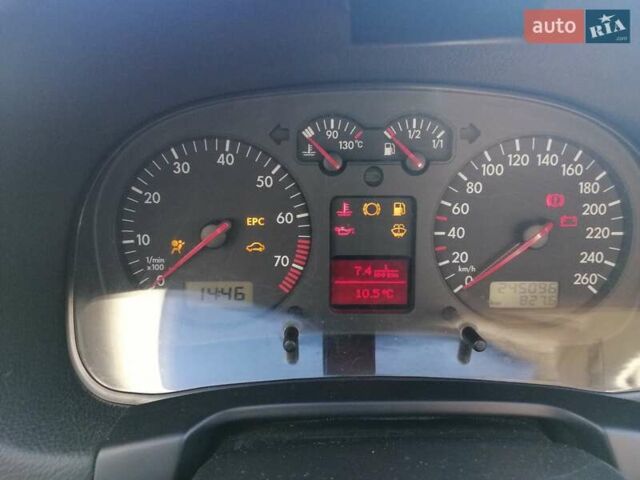 Черный Фольксваген Гольф, объемом двигателя 1.6 л и пробегом 243 тыс. км за 4900 $, фото 3 на Automoto.ua