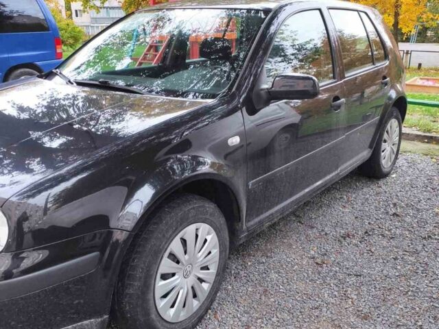 Черный Фольксваген Гольф, объемом двигателя 1.4 л и пробегом 220 тыс. км за 3850 $, фото 2 на Automoto.ua