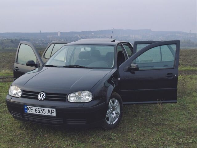 Черный Фольксваген Гольф, объемом двигателя 1.4 л и пробегом 250 тыс. км за 5000 $, фото 17 на Automoto.ua