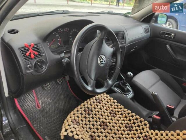 Чорний Фольксваген Гольф, об'ємом двигуна 1.39 л та пробігом 220 тис. км за 3700 $, фото 4 на Automoto.ua