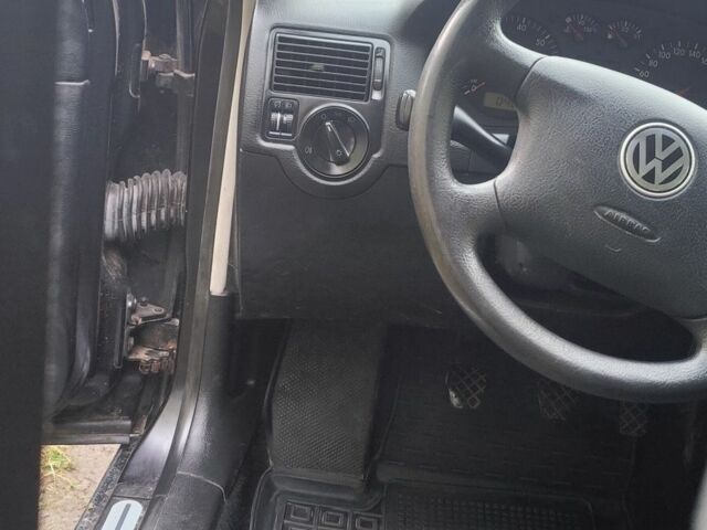 Чорний Фольксваген Гольф, об'ємом двигуна 1.6 л та пробігом 235 тис. км за 3950 $, фото 7 на Automoto.ua