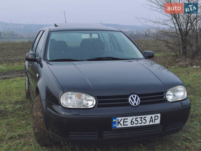 Черный Фольксваген Гольф, объемом двигателя 1.39 л и пробегом 250 тыс. км за 5000 $, фото 17 на Automoto.ua