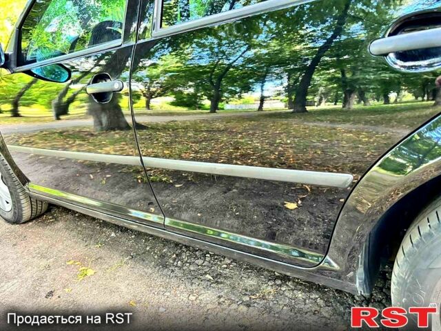 Черный Фольксваген Гольф, объемом двигателя 1.4 л и пробегом 253 тыс. км за 4900 $, фото 4 на Automoto.ua