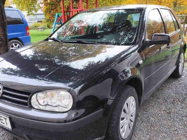 Черный Фольксваген Гольф, объемом двигателя 1.4 л и пробегом 220 тыс. км за 3850 $, фото 6 на Automoto.ua