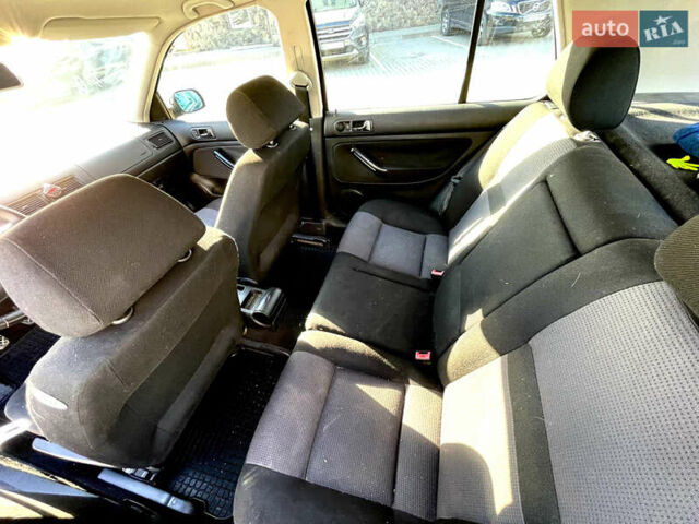 Черный Фольксваген Гольф, объемом двигателя 1.4 л и пробегом 260 тыс. км за 4500 $, фото 6 на Automoto.ua