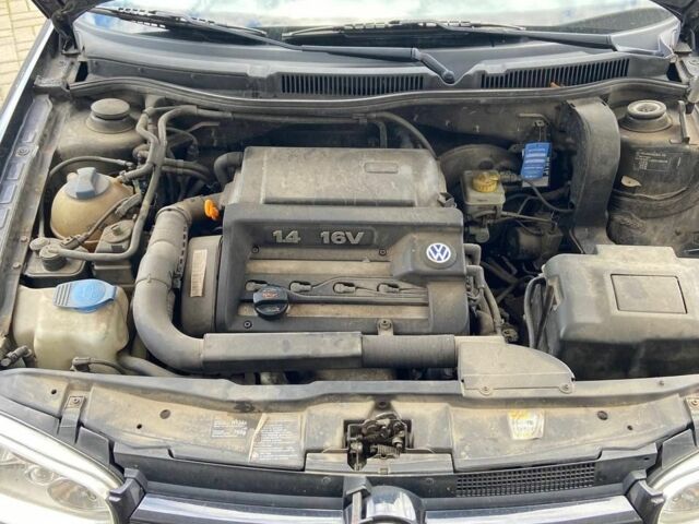 Чорний Фольксваген Гольф, об'ємом двигуна 1.4 л та пробігом 227 тис. км за 3750 $, фото 7 на Automoto.ua