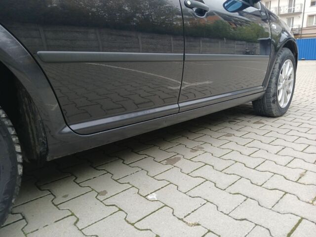 Черный Фольксваген Гольф, объемом двигателя 1.6 л и пробегом 234 тыс. км за 3850 $, фото 10 на Automoto.ua