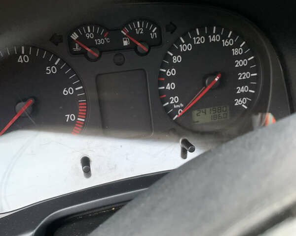 Черный Фольксваген Гольф, объемом двигателя 1.6 л и пробегом 240 тыс. км за 4700 $, фото 5 на Automoto.ua