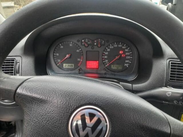 Черный Фольксваген Гольф, объемом двигателя 1.9 л и пробегом 346 тыс. км за 1700 $, фото 2 на Automoto.ua