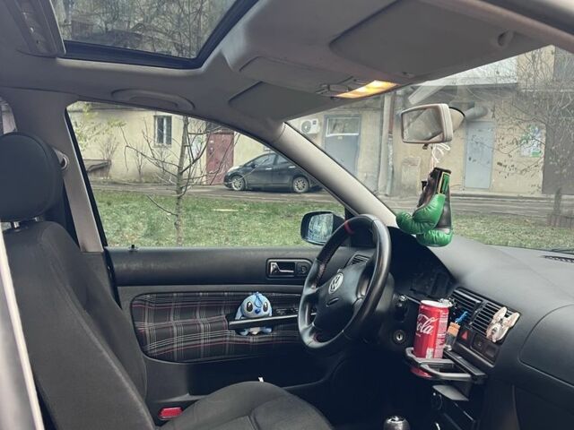 Черный Фольксваген Гольф, объемом двигателя 1.4 л и пробегом 207 тыс. км за 3500 $, фото 2 на Automoto.ua