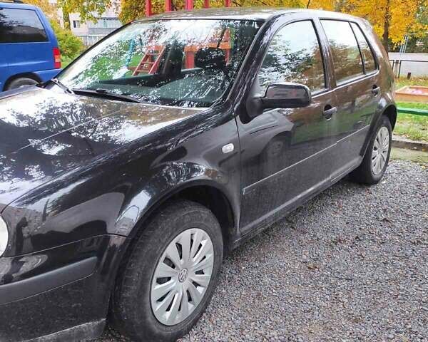 Чорний Фольксваген Гольф, об'ємом двигуна 1.39 л та пробігом 220 тис. км за 3700 $, фото 1 на Automoto.ua