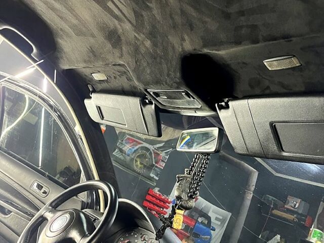 Черный Фольксваген Гольф, объемом двигателя 1.4 л и пробегом 340 тыс. км за 3500 $, фото 5 на Automoto.ua