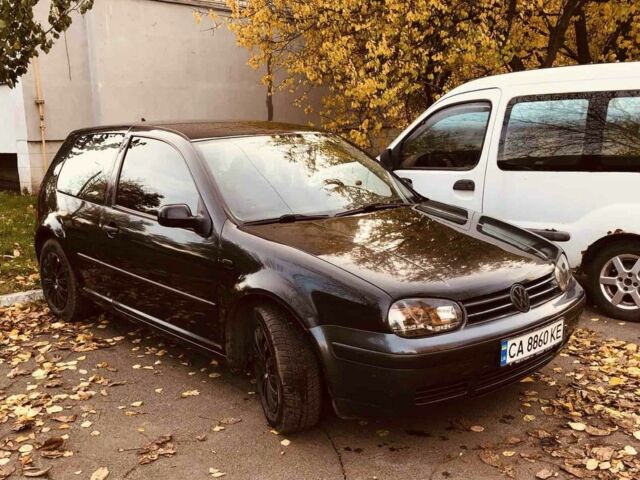 Черный Фольксваген Гольф, объемом двигателя 1.4 л и пробегом 223 тыс. км за 4500 $, фото 4 на Automoto.ua