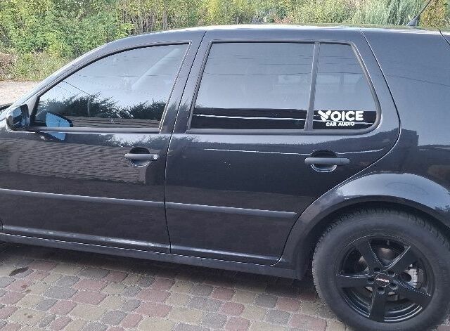 Чорний Фольксваген Гольф, об'ємом двигуна 1.6 л та пробігом 230 тис. км за 4300 $, фото 6 на Automoto.ua