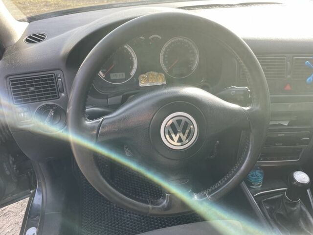 Чорний Фольксваген Гольф, об'ємом двигуна 1.6 л та пробігом 254 тис. км за 4400 $, фото 6 на Automoto.ua