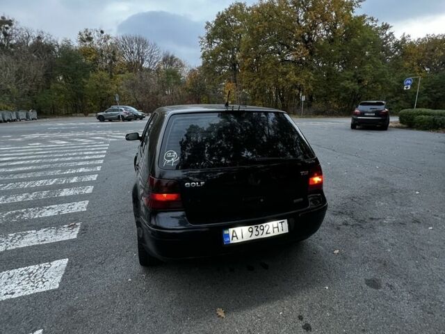 Черный Фольксваген Гольф, объемом двигателя 1.9 л и пробегом 390 тыс. км за 4000 $, фото 2 на Automoto.ua