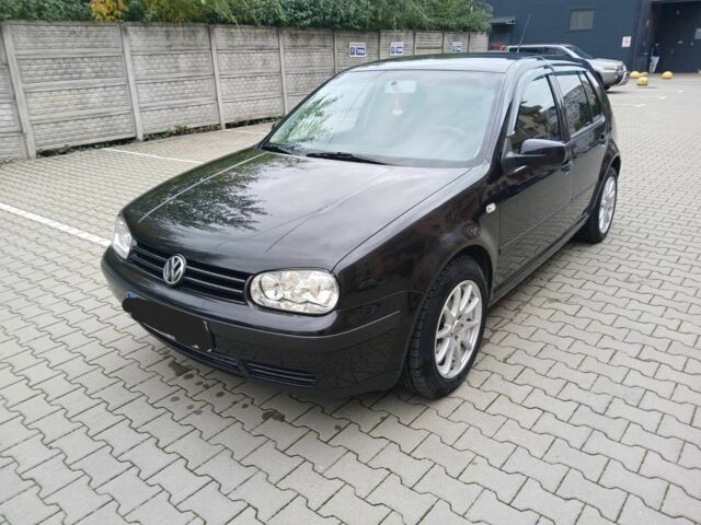 Черный Фольксваген Гольф, объемом двигателя 1.6 л и пробегом 234 тыс. км за 3850 $, фото 1 на Automoto.ua