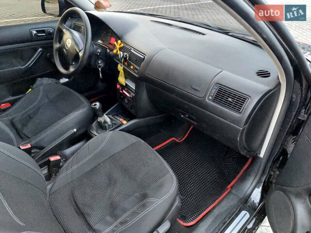 Чорний Фольксваген Гольф, об'ємом двигуна 1.4 л та пробігом 330 тис. км за 4300 $, фото 19 на Automoto.ua