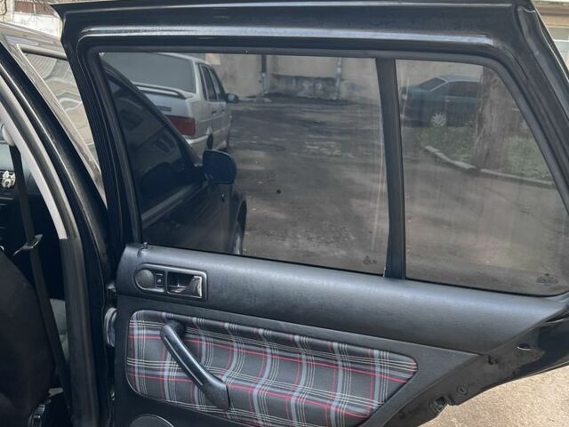 Черный Фольксваген Гольф, объемом двигателя 1.4 л и пробегом 207 тыс. км за 3500 $, фото 4 на Automoto.ua