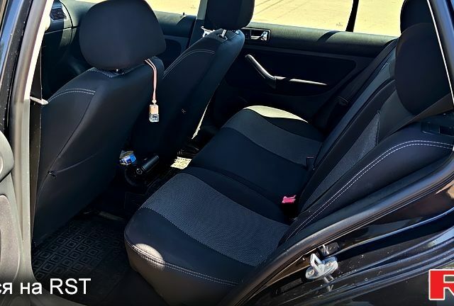 Чорний Фольксваген Гольф, об'ємом двигуна 1.4 л та пробігом 237 тис. км за 3300 $, фото 6 на Automoto.ua