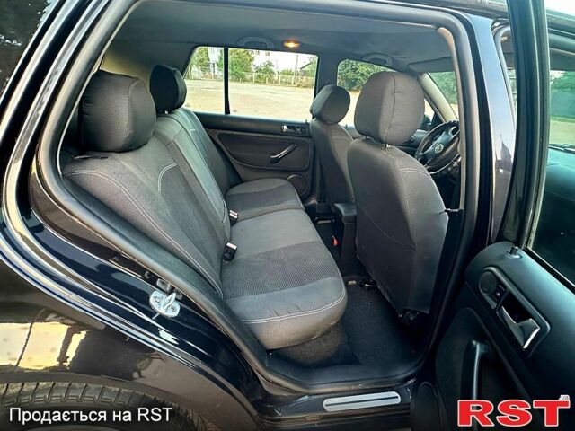 Чорний Фольксваген Гольф, об'ємом двигуна 1.9 л та пробігом 333 тис. км за 4200 $, фото 11 на Automoto.ua