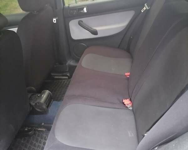 Чорний Фольксваген Гольф, об'ємом двигуна 1.39 л та пробігом 335 тис. км за 4000 $, фото 1 на Automoto.ua