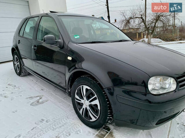 Черный Фольксваген Гольф, объемом двигателя 1.6 л и пробегом 212 тыс. км за 4499 $, фото 9 на Automoto.ua