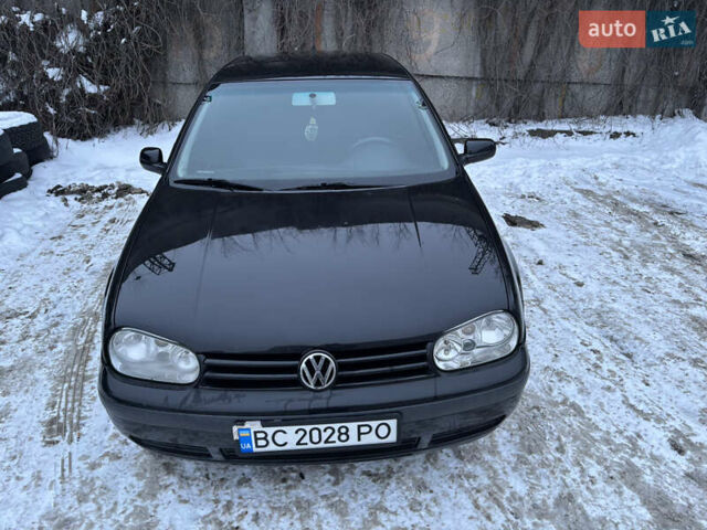 Черный Фольксваген Гольф, объемом двигателя 1.6 л и пробегом 315 тыс. км за 4000 $, фото 6 на Automoto.ua
