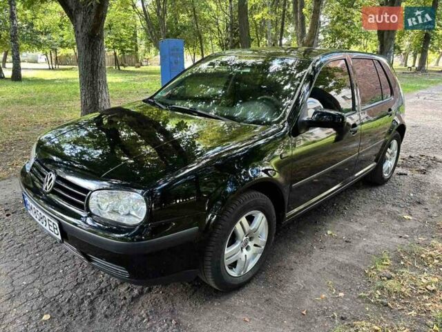 Черный Фольксваген Гольф, объемом двигателя 1.39 л и пробегом 253 тыс. км за 4900 $, фото 9 на Automoto.ua