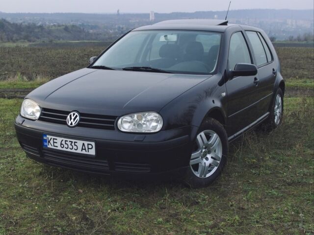 Черный Фольксваген Гольф, объемом двигателя 1.4 л и пробегом 250 тыс. км за 5000 $, фото 20 на Automoto.ua