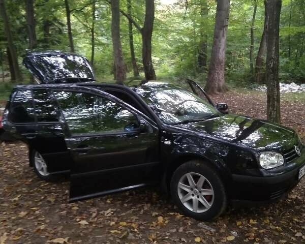 Черный Фольксваген Гольф, объемом двигателя 1.39 л и пробегом 177 тыс. км за 4100 $, фото 4 на Automoto.ua